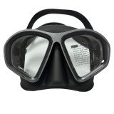 Low volume metal frame freedive mask