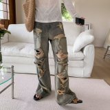  Washed distressed jeans 