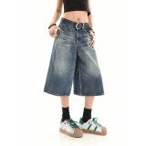 Washed distressed jeans