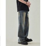 Washed distressed jeans