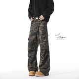Washed distressed jeans