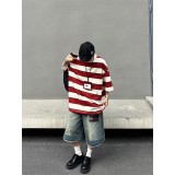  Washed distressed jeans 