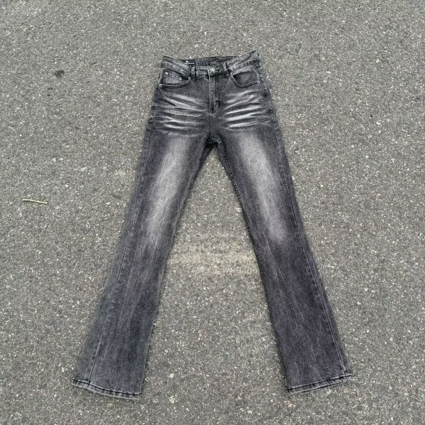 	 Washed distressed jeans 