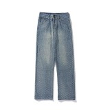  Washed distressed jeans 