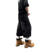  Washed distressed jeans 