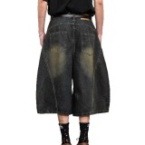  Washed distressed jeans 