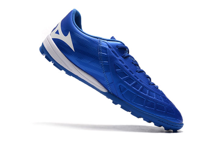 Rebula 3 TF Football Shoes