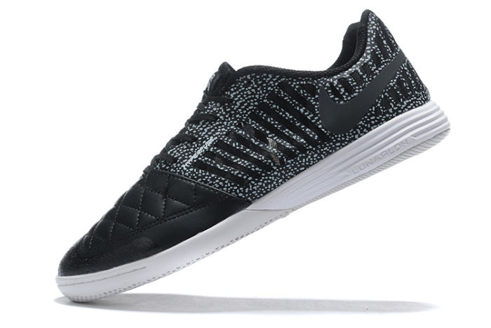 Lunar Gato II MD IC Football Shoes NK017