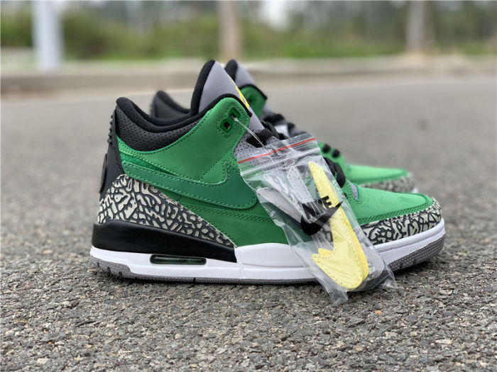 Air Jordan 3 Tinker Oregon Ducks PE by shootjerseys