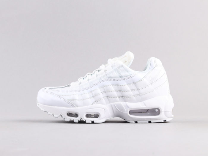 Max95 white by aclotzone