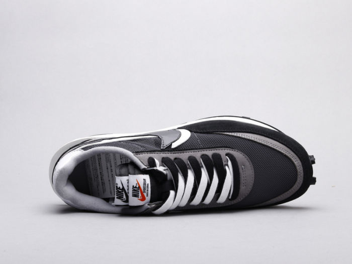 Nike Waffle  x Sacai  black and white by aclotzone