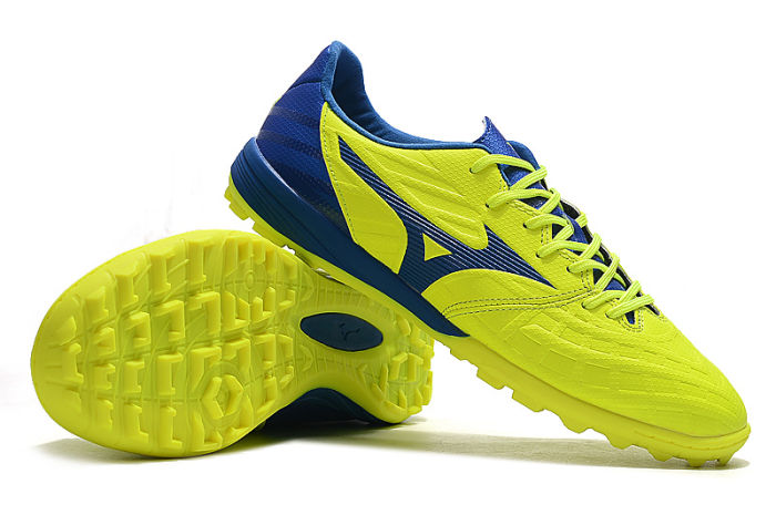Rebula 3 TF Football Shoes