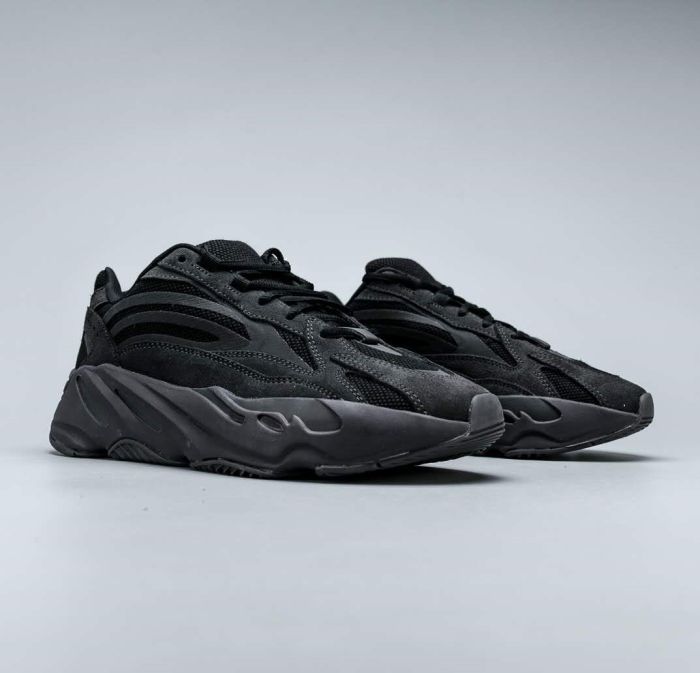 adidas Yeezy Boost 700 V2 Vanta