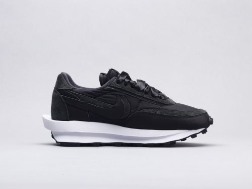 Nike Waffle x Sacai  black by aclotzone