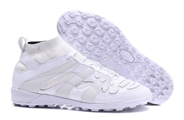 Predator Accelerator TF Beckham Capsule Collection Football Boots
