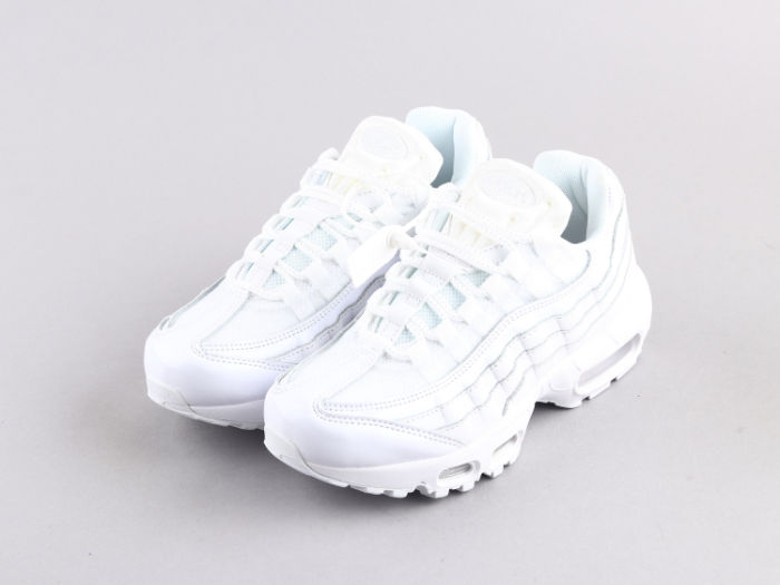 Max95 white by aclotzone