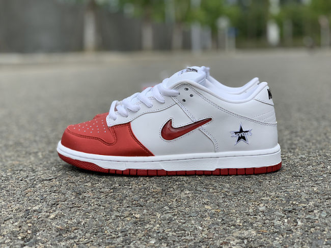 Supreme x Nike SB Dunk Low by shootjerseys