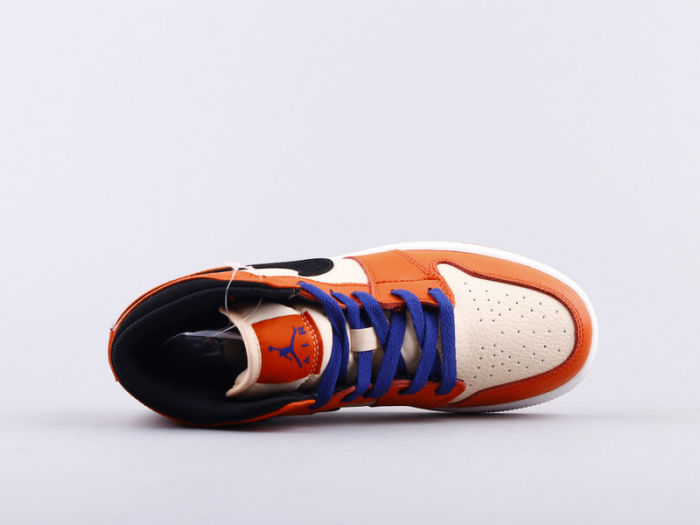 NIKE Air Jordan 1 mid Knicks  by aclotzone