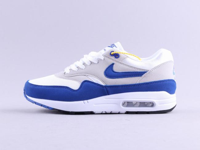 Max1 white and blue by aclotzone