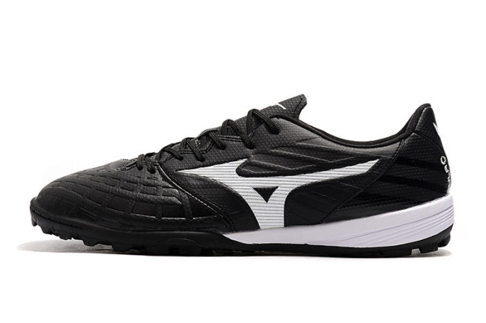 Rebula 3 TF Football Shoes