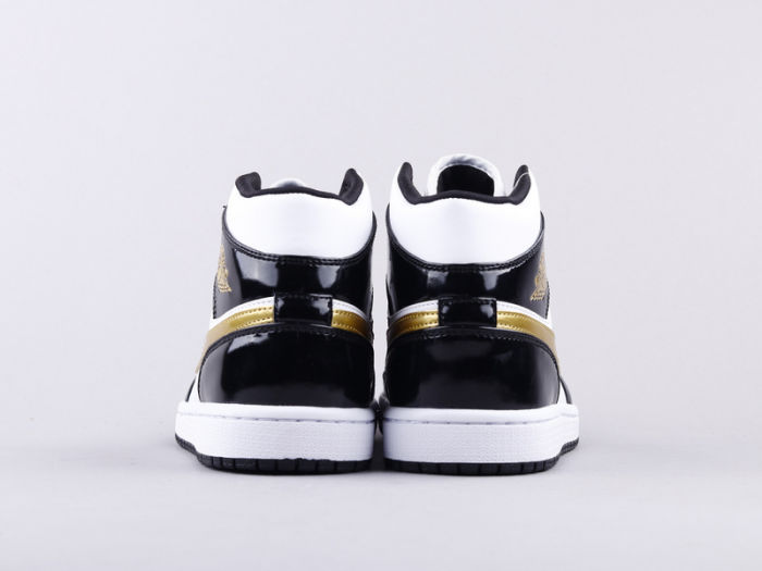 NIKE Air Jordan 1 mid Black gold by aclotzone