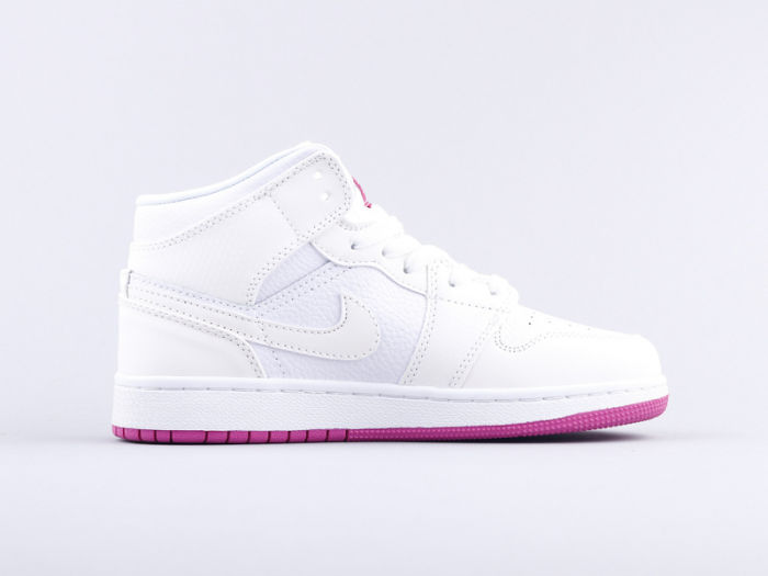 NIKE Air Jordan 1 mid Discoloration by aclotzone