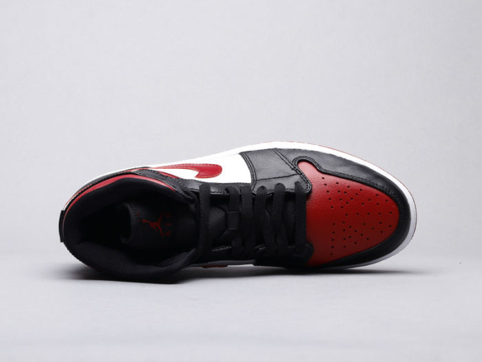 NIKE Air Jordan 1 mid Black red by aclotzone