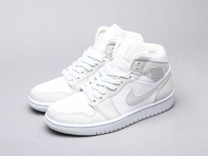 NIKE Air Jordan 1 mid by aclotzone