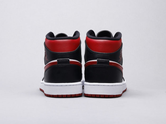 NIKE Air Jordan 1 mid Black red by aclotzone