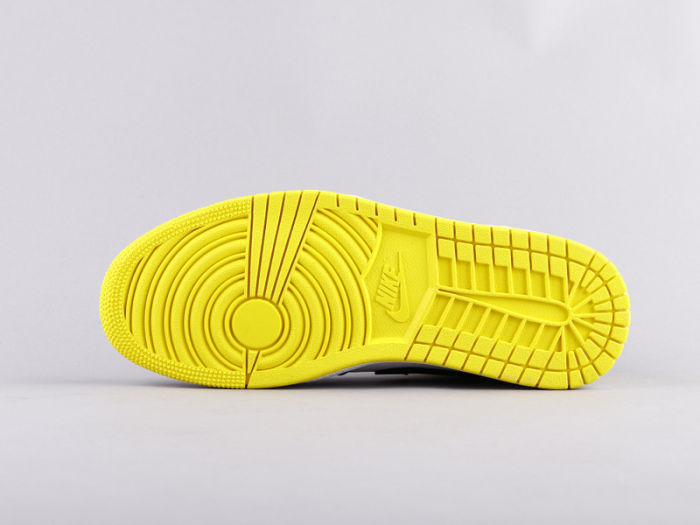 NIKE Air Jordan 1 mid Black yellow by aclotzone