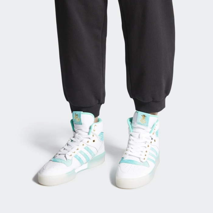 RIVALRY SHOES