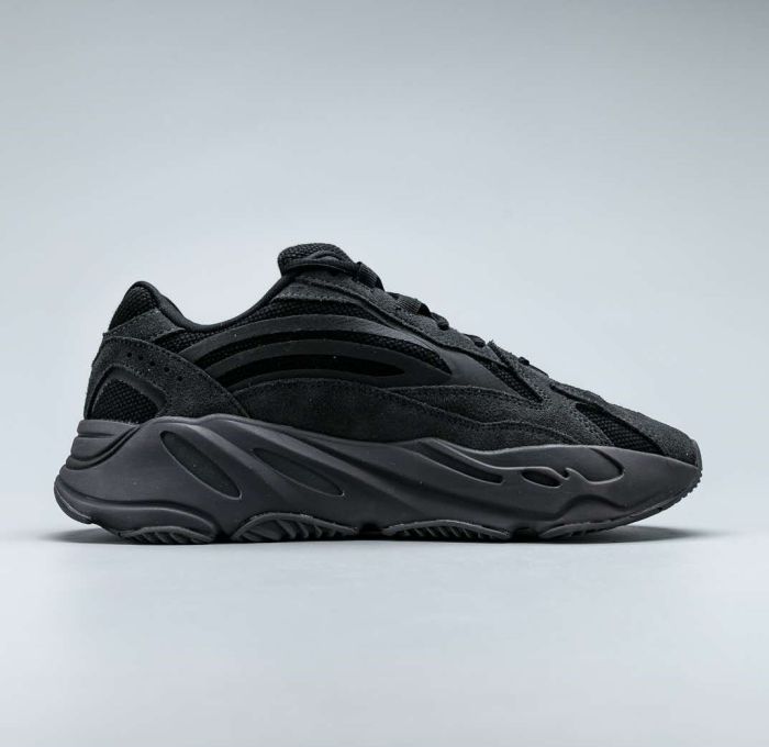 adidas Yeezy Boost 700 V2 Vanta