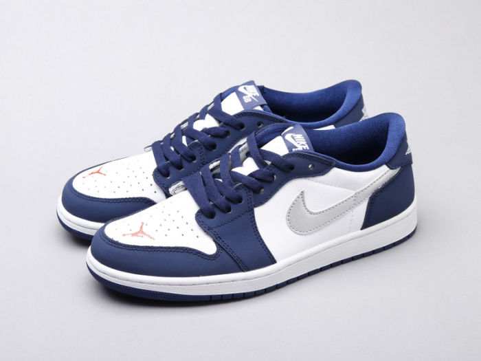 NIKE Air Jordan 1 Navy by aclotzone