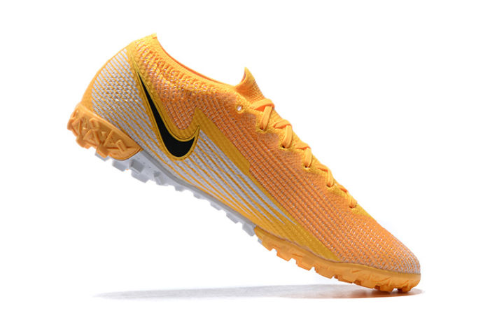 Mercurial Vapor XIII Elite TF Football Shoes
