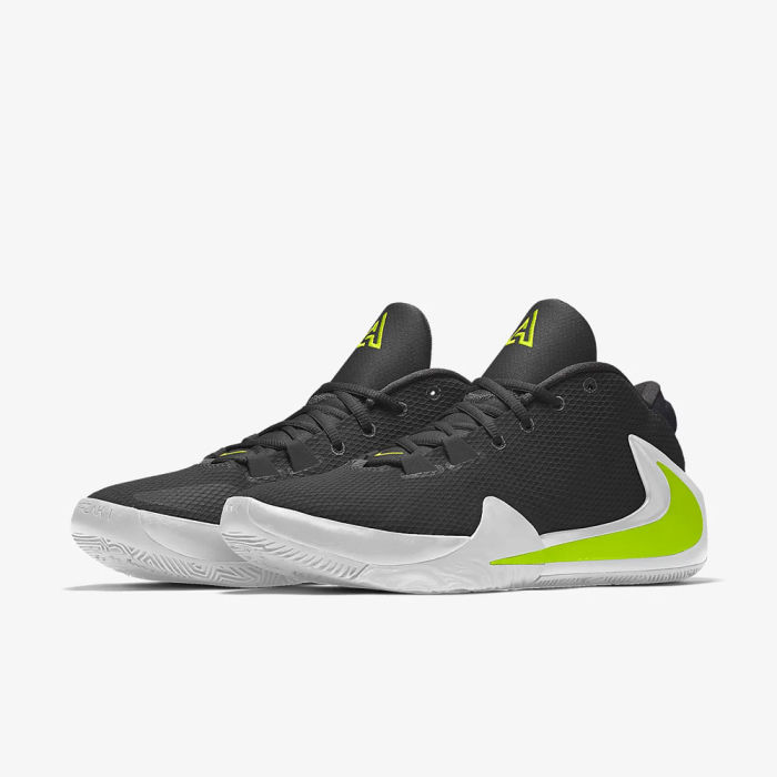 Zoom Freak 1