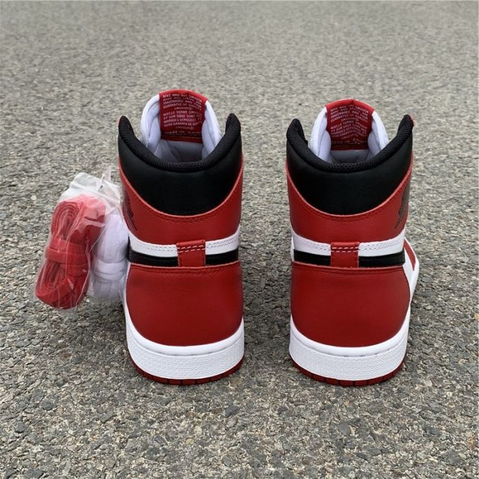Air Jordan 1 Retro Chicago by shootjerseys