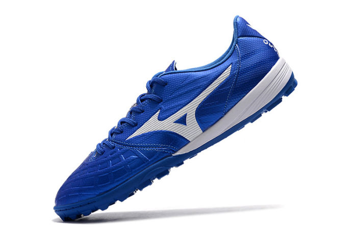 Rebula 3 TF Football Shoes