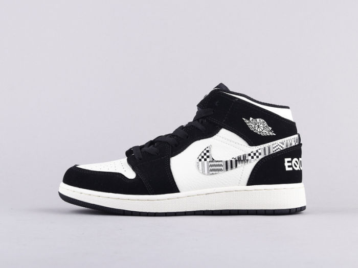 NIKE Air Jordan 1 mid Black month by aclotzone