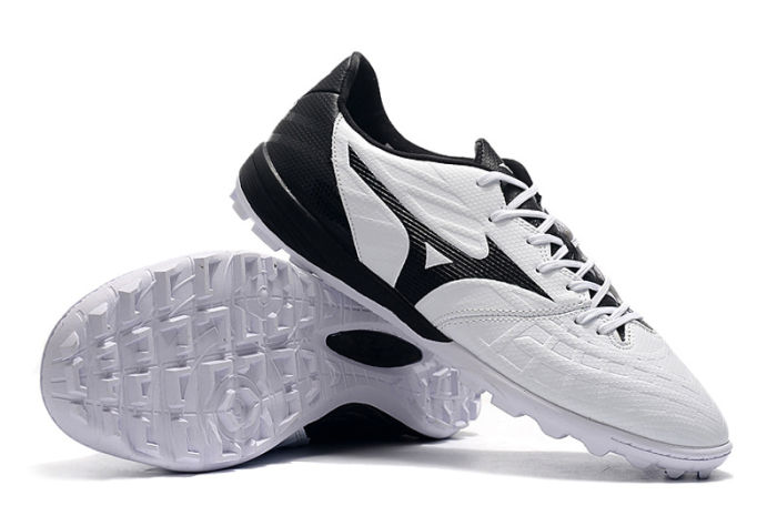 Rebula 3 TF Football Shoes