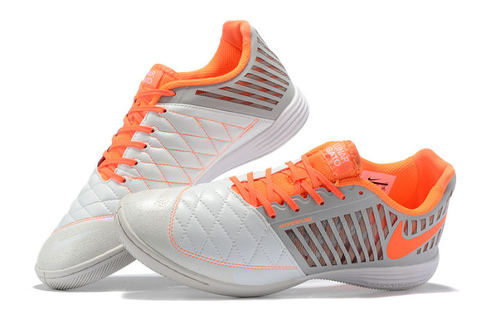 Lunar Gato II MD IC Football Shoes NK014