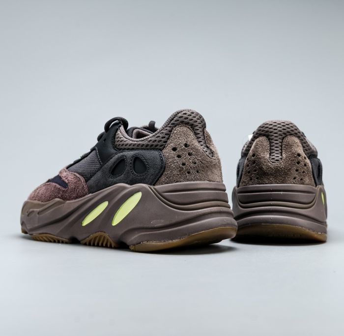 adidas Yeezy 700 Mauve
