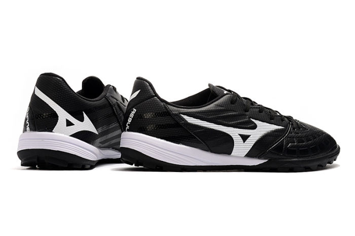 Rebula 3 TF Football Shoes