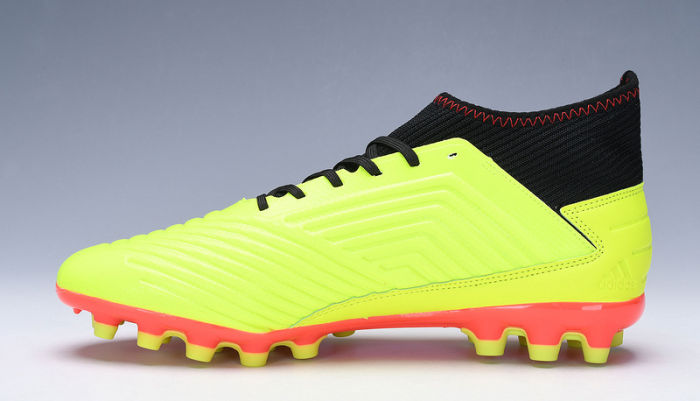 Predator 19.3 AG Football Boots