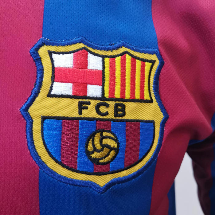 Barcelona 2005/2006 Home Retro Soccer Jerseys