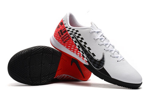 Mercurial Vapor 13 Academy IC Football Shoes