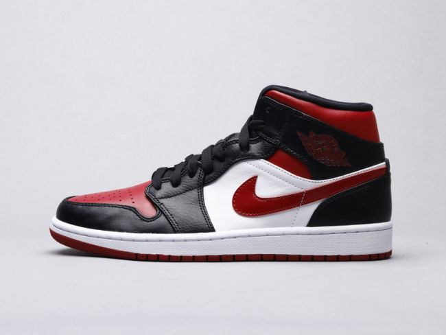 NIKE Air Jordan 1 mid Black red by aclotzone