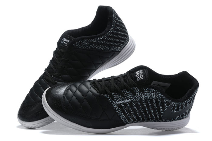 Lunar Gato II MD IC Football Shoes NK017