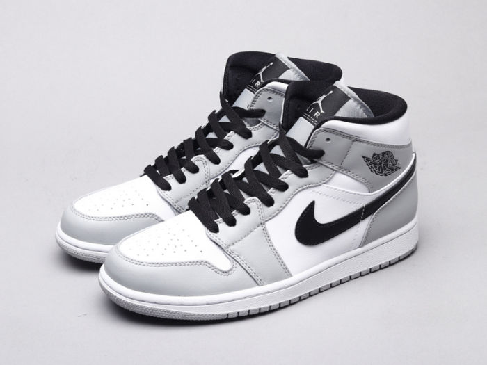 Air Jordan 1 mid by aclotzone