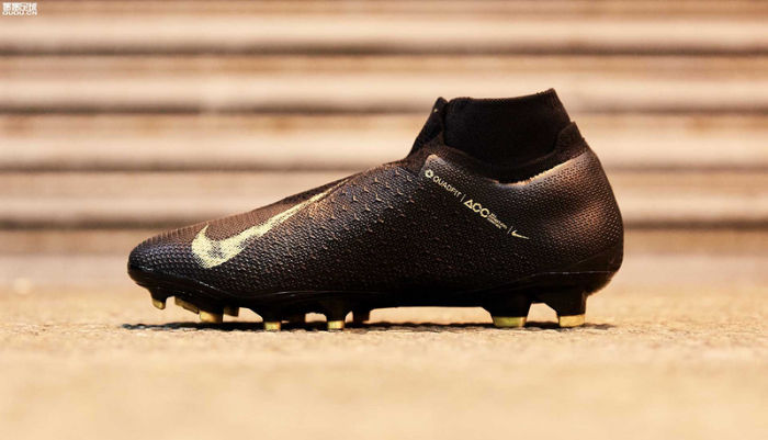 Phantom VSN Elite DF SG Football Boots