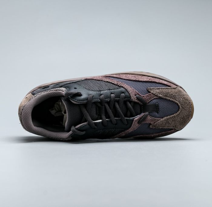 adidas Yeezy 700 Mauve